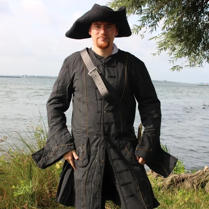 Leonardo Carbone 17th Century Buccaneer Coat, Black - Image 6