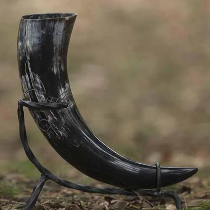 Epic Armoury Celtic Drinking Horn 0,5L, Dark - Image 3