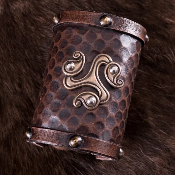 Deepeeka Celtic Leather Bracelet Triquetra - Image 2