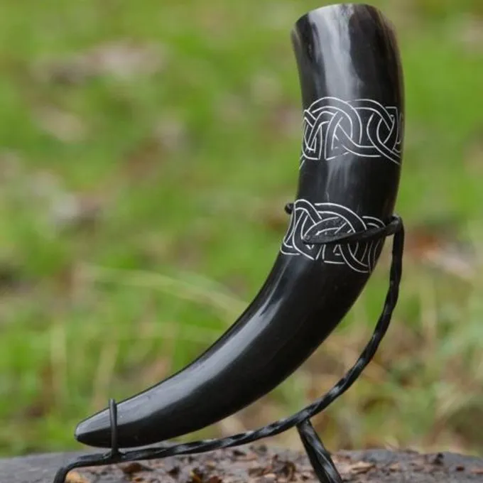 Epic Armoury Drinking Horn Tara With Celtic Knots, Light - Image 3