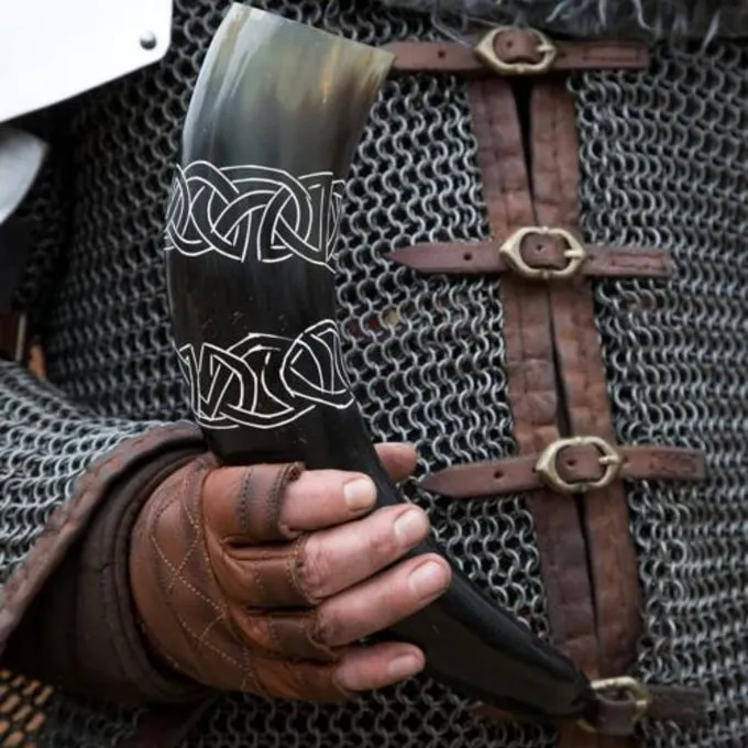 Epic Armoury Drinking Horn Tara With Celtic Knots, Light - Image 6