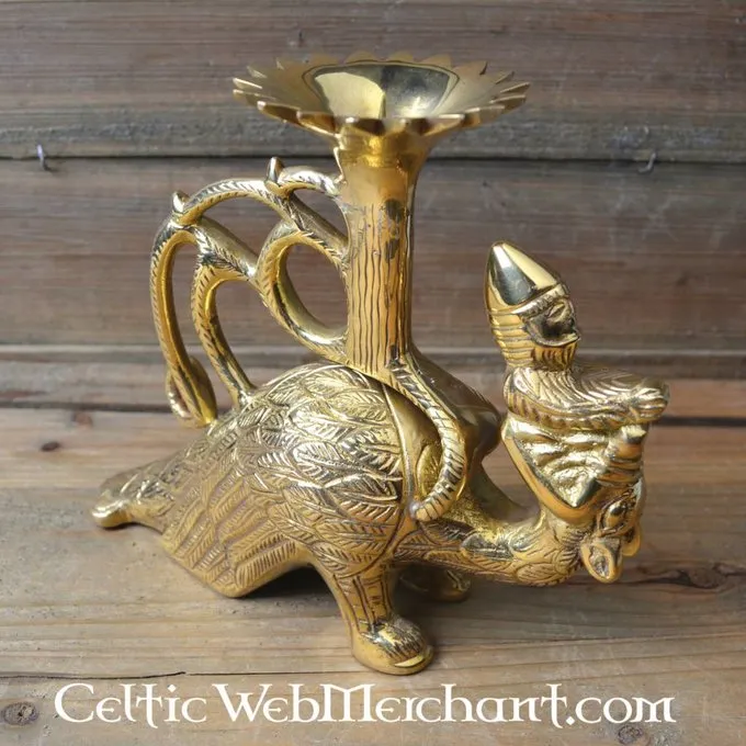 Deepeeka Gothic Griffin Lantern - Image 2