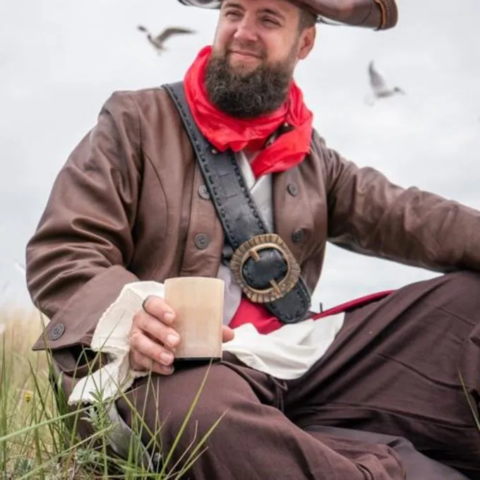 Epic Armoury Horn Cup, Light - Image 5