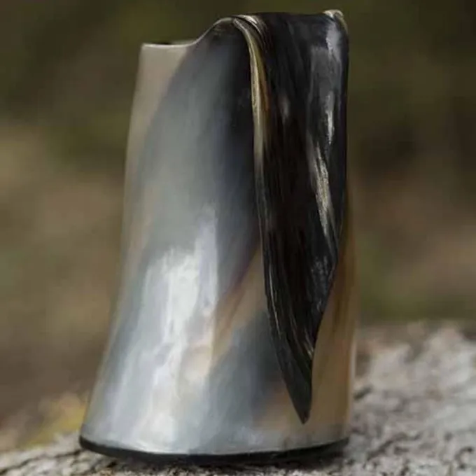 Epic Armoury Horn Cup With Ear 0,5L, Light - Image 3