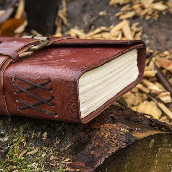 Epic Armoury Leather Diary Burgos, Small - Image 3