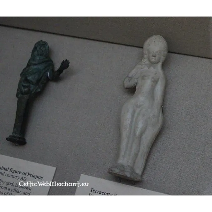 Roman Votive Statue Goddess Venus - Image 5