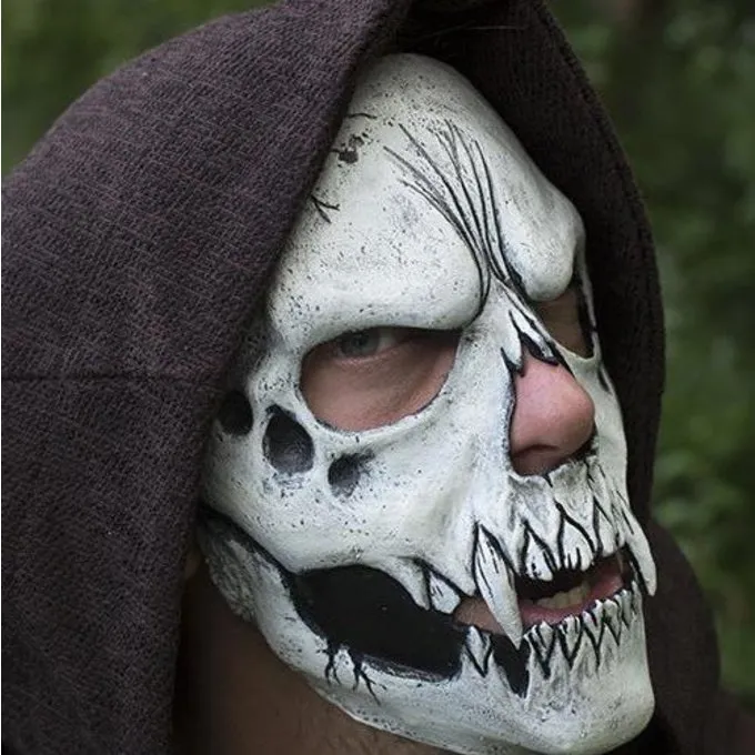 Epic Armoury Skull Trophy Mask, Wit - Image 4